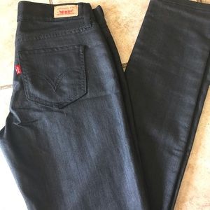 Levi’s straight leg black jeans